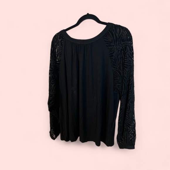 🆕A Zac & Rachel black blouse in size 1X - Picture 2 of 7
